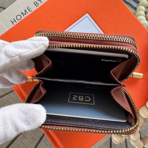 🌟SALE🌟GUCCI Guccisima Brown Leather Compact Wallet/Key Case. EXCELLENT condition - Picture 12 of 14